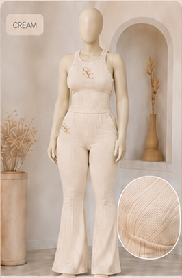 Ribbed Lounge Set shown on a mannequin